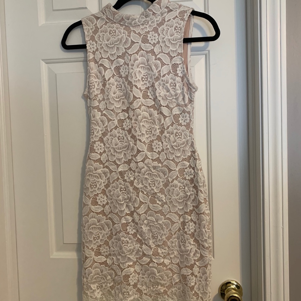 Lace up back bodycon dress